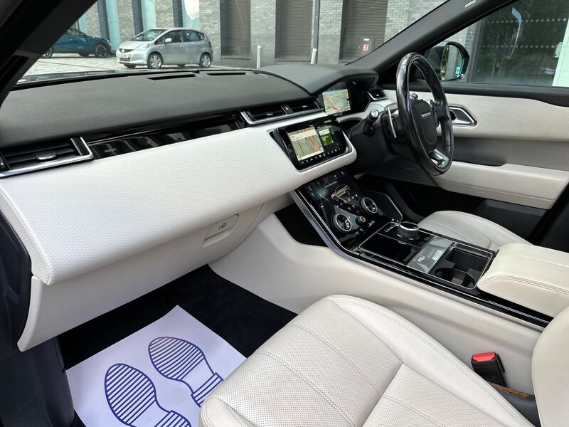 LAND ROVER RANGE ROVER VELAR
