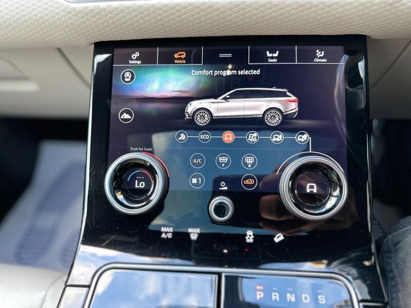 LAND ROVER RANGE ROVER VELAR