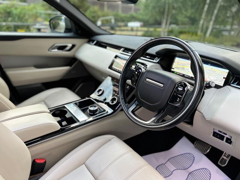 LAND ROVER RANGE ROVER VELAR