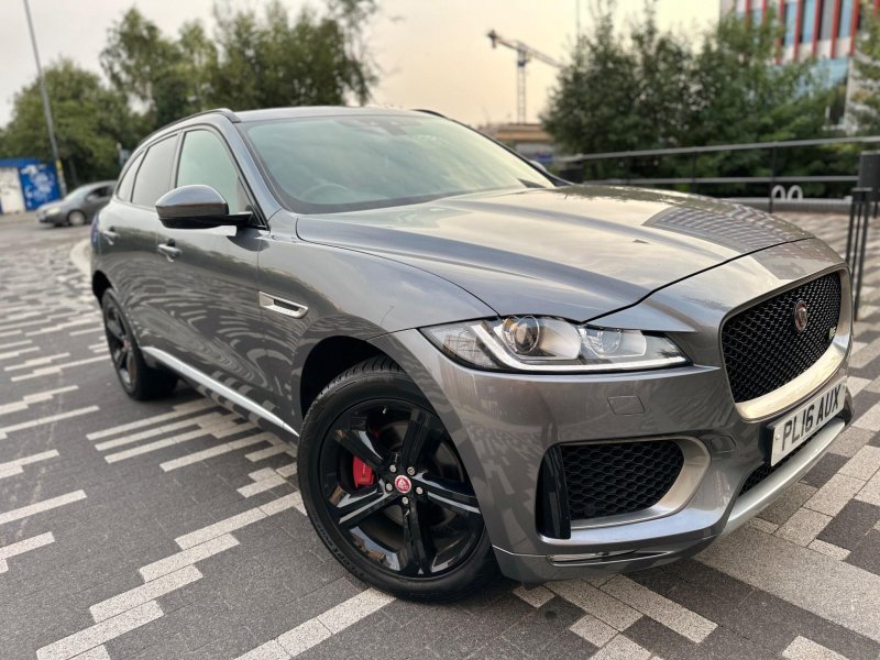 JAGUAR F-PACE