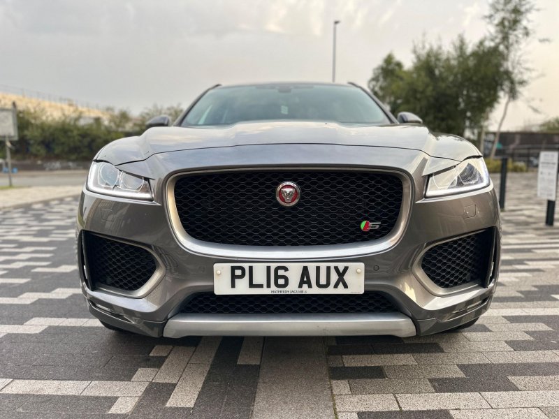 JAGUAR F-PACE