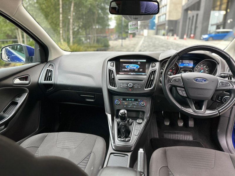FORD FOCUS