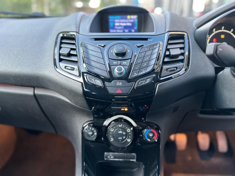 FORD FIESTA