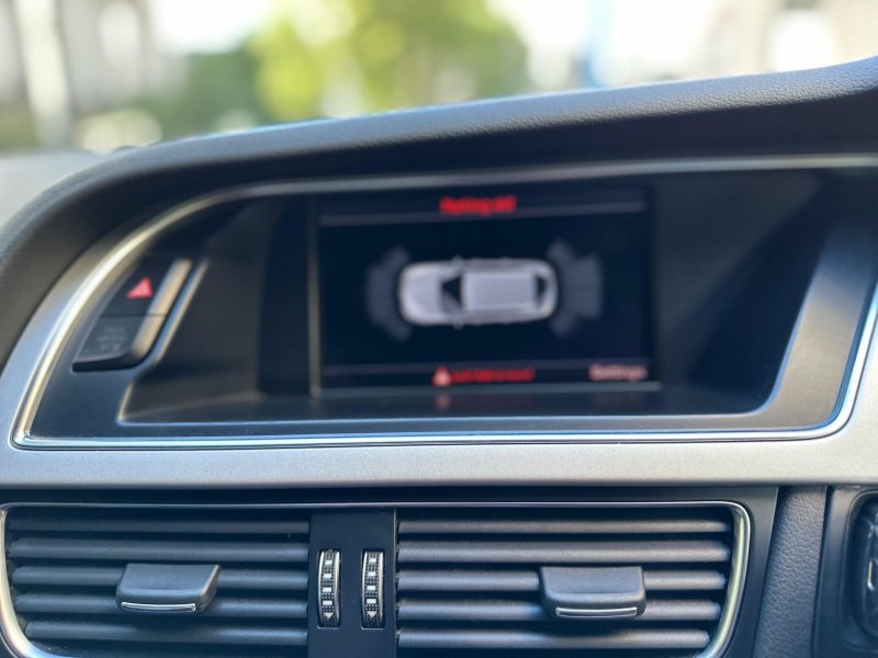 AUDI A4 AVANT