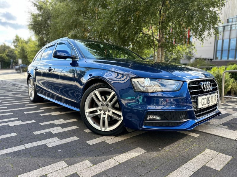 AUDI A4 AVANT