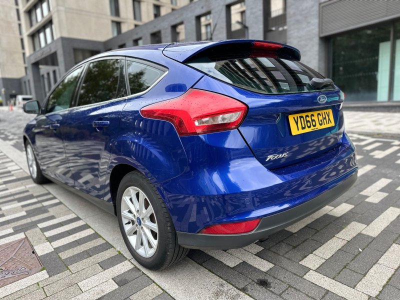 FORD FOCUS
