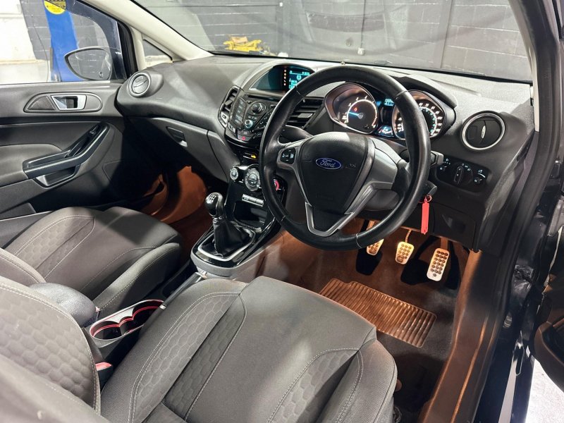 FORD FIESTA