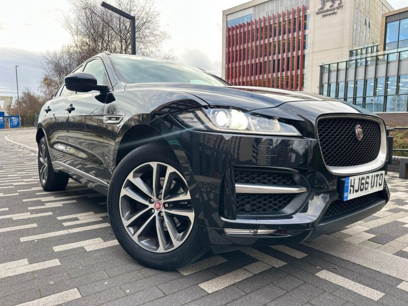 JAGUAR F-PACE