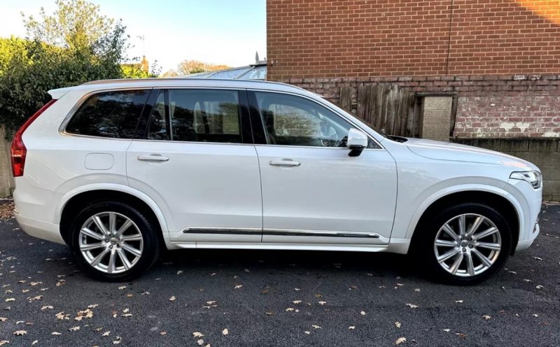 VOLVO XC90