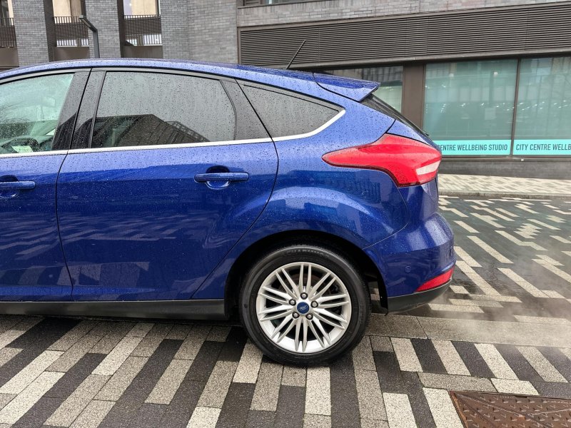 FORD FOCUS