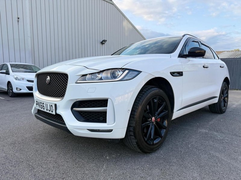 JAGUAR F-PACE
