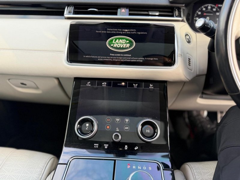 LAND ROVER RANGE ROVER VELAR
