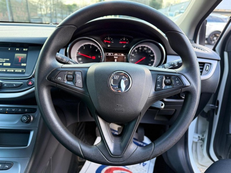 VAUXHALL ASTRA