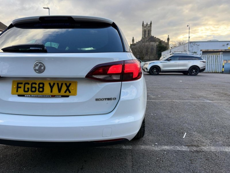 VAUXHALL ASTRA
