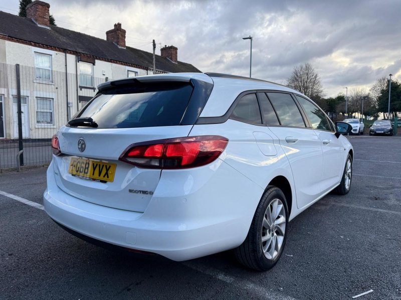 VAUXHALL ASTRA