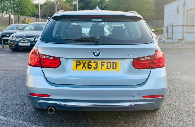 BMW 3 SERIES