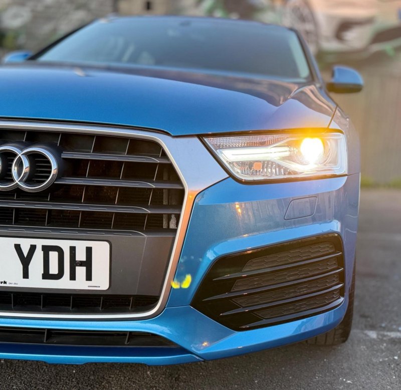 AUDI Q3