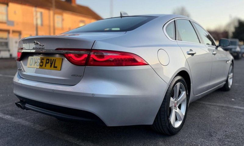 JAGUAR XF