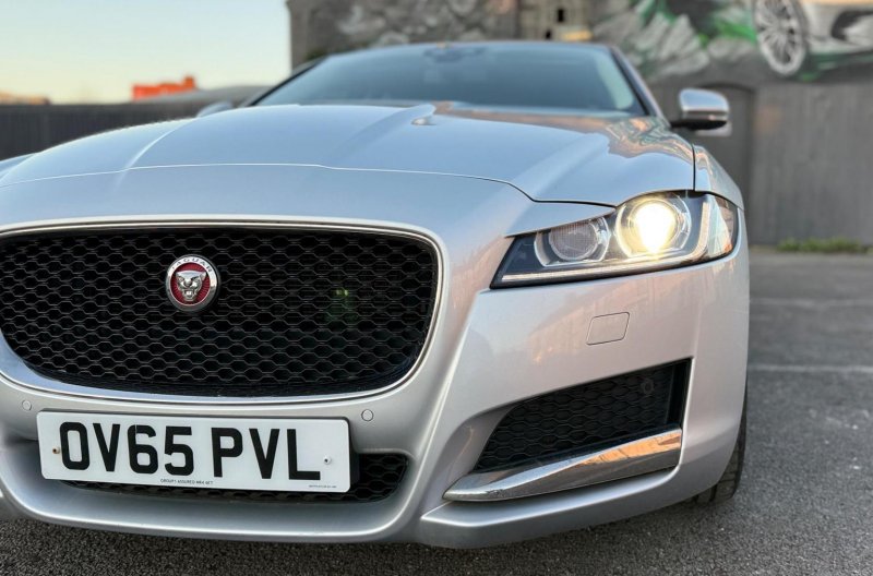 JAGUAR XF