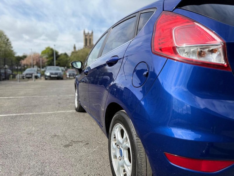 FORD FIESTA
