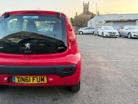 PEUGEOT 107