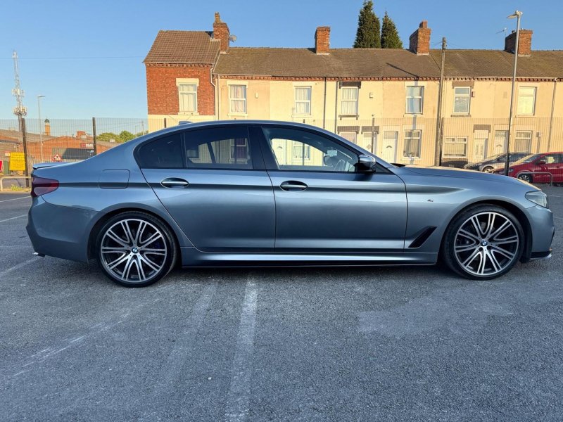 BMW 5 SERIES