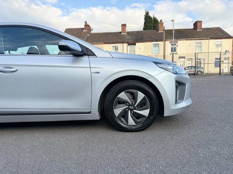 HYUNDAI IONIQ