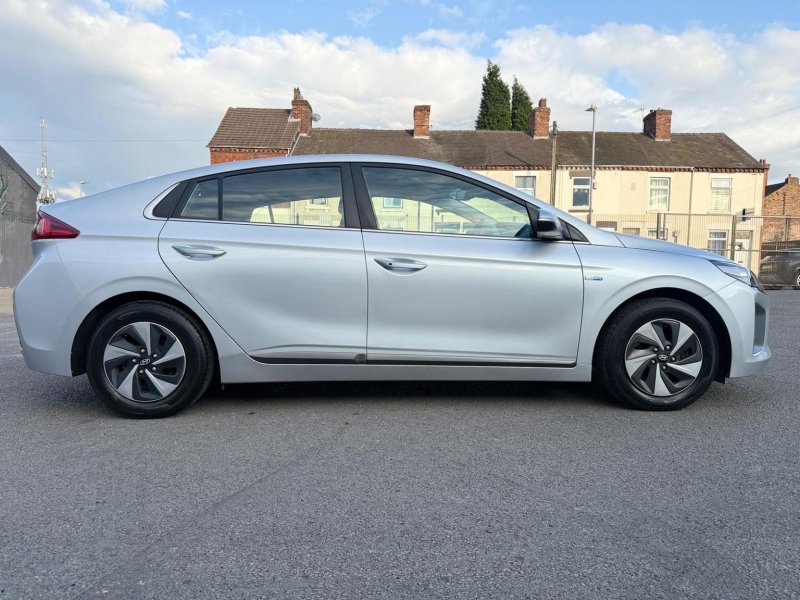 HYUNDAI IONIQ