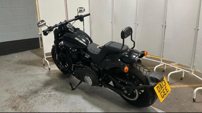 HARLEY-DAVIDSON Dyna