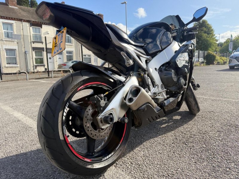 HONDA CBR1000RR Fireblade